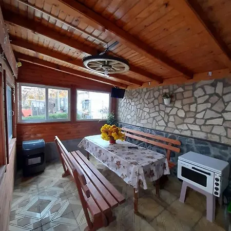 بيت ضيافة Guest Ider ساباريفا بانيا