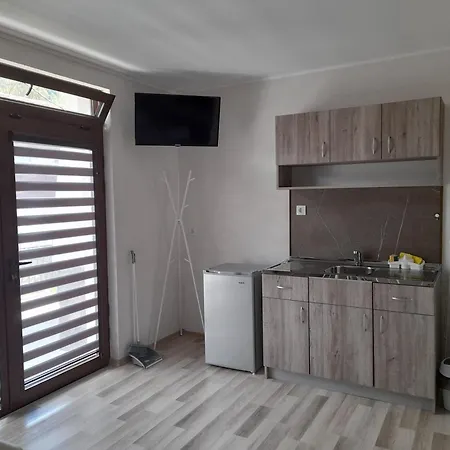 Guest Ider بيت ضيافة ساباريفا بانيا