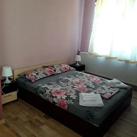 Guest Ider 3* ساباريفا بانيا