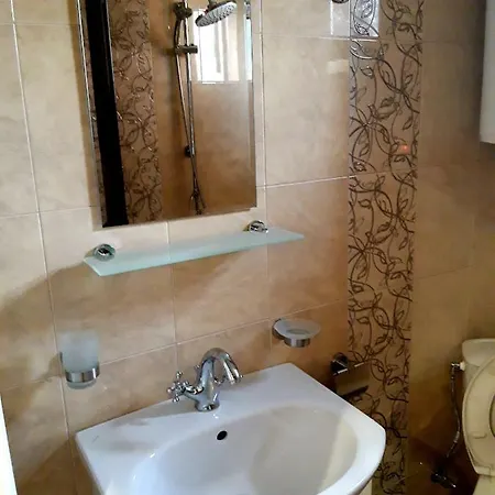 Guest Ider 3* ساباريفا بانيا